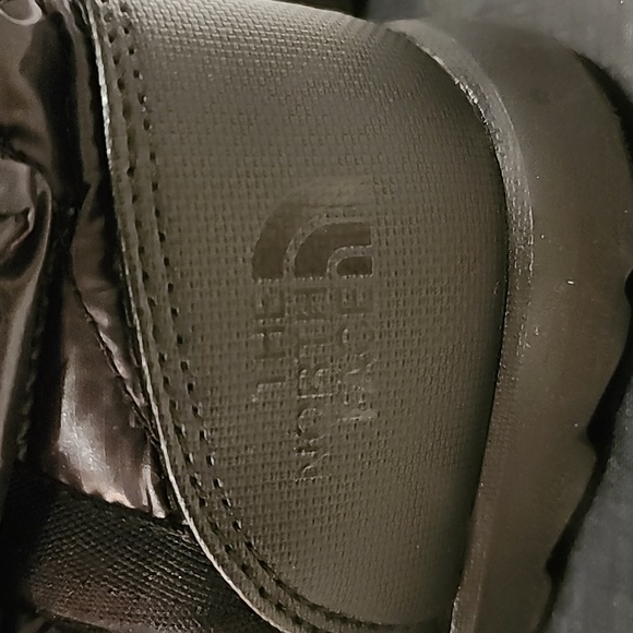 Reduced $ The North Face Boots - Picture 4 of 14